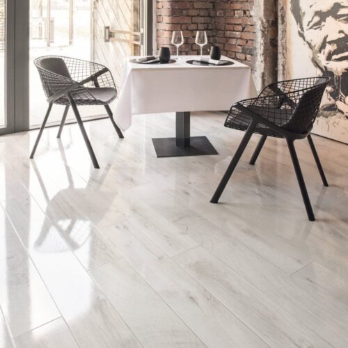 Kaindl Fresno Snow Oak - Easy Touch 8mm High Gloss Laminate Flooring