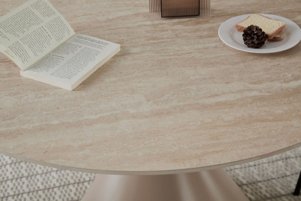 Lacasa Dining Table – Off-White
